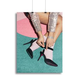 Getting Ready Green Canvas Print or Poster (type: Standard Framed Canvas Print, size: 32" x 24" / 80cm x 60cm (approx))